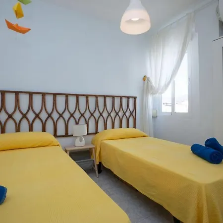 Delfin 5-8 Menyber 内尔哈