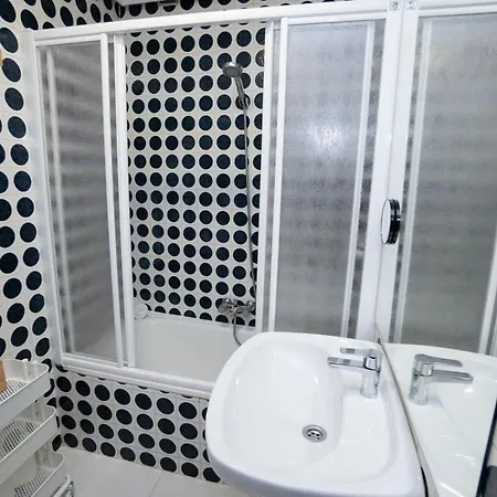 Delfin 5-8 Menyber * Nerja