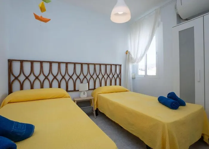 Delfin 5-8 Menyber 内尔哈