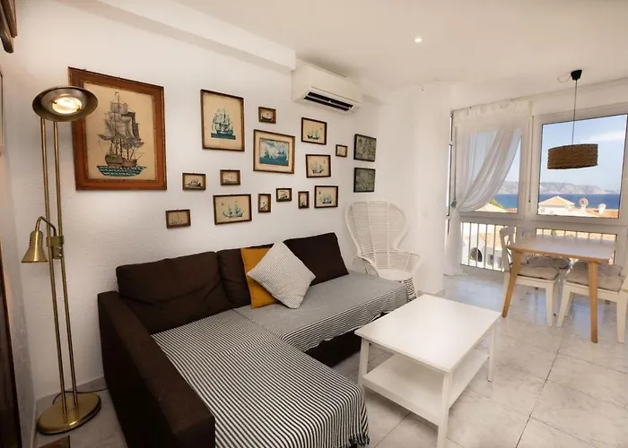 Delfin 5-8 Menyber 内尔哈