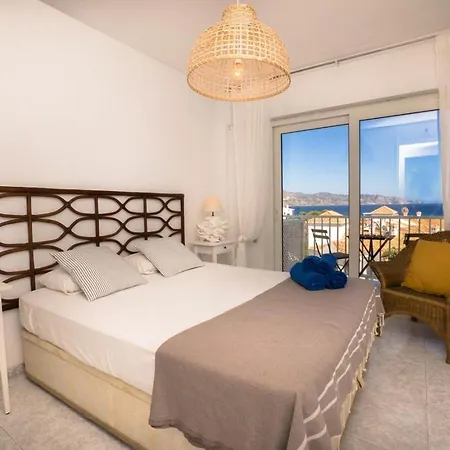 Delfin 5-8 Menyber Lägenhet *